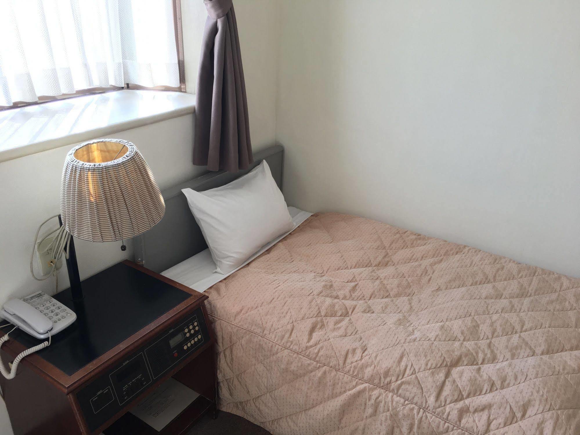 บิสซิเนส โฮเต็ล โคเนง Hotel ฟูจิ ภายนอก รูปภาพ